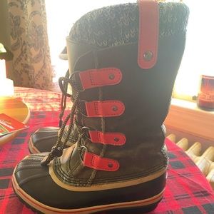 Sorel Joan of Arc girls boots.